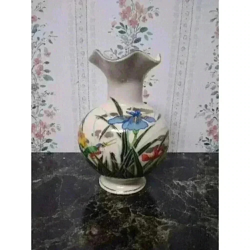 MID-CENTURY TOYO JAPAN VASE -IRIS / KINGFISHER BIRD RUFFLED RIM 6” Gold Trim